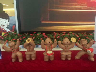 陕北腰鼓泥娃娃